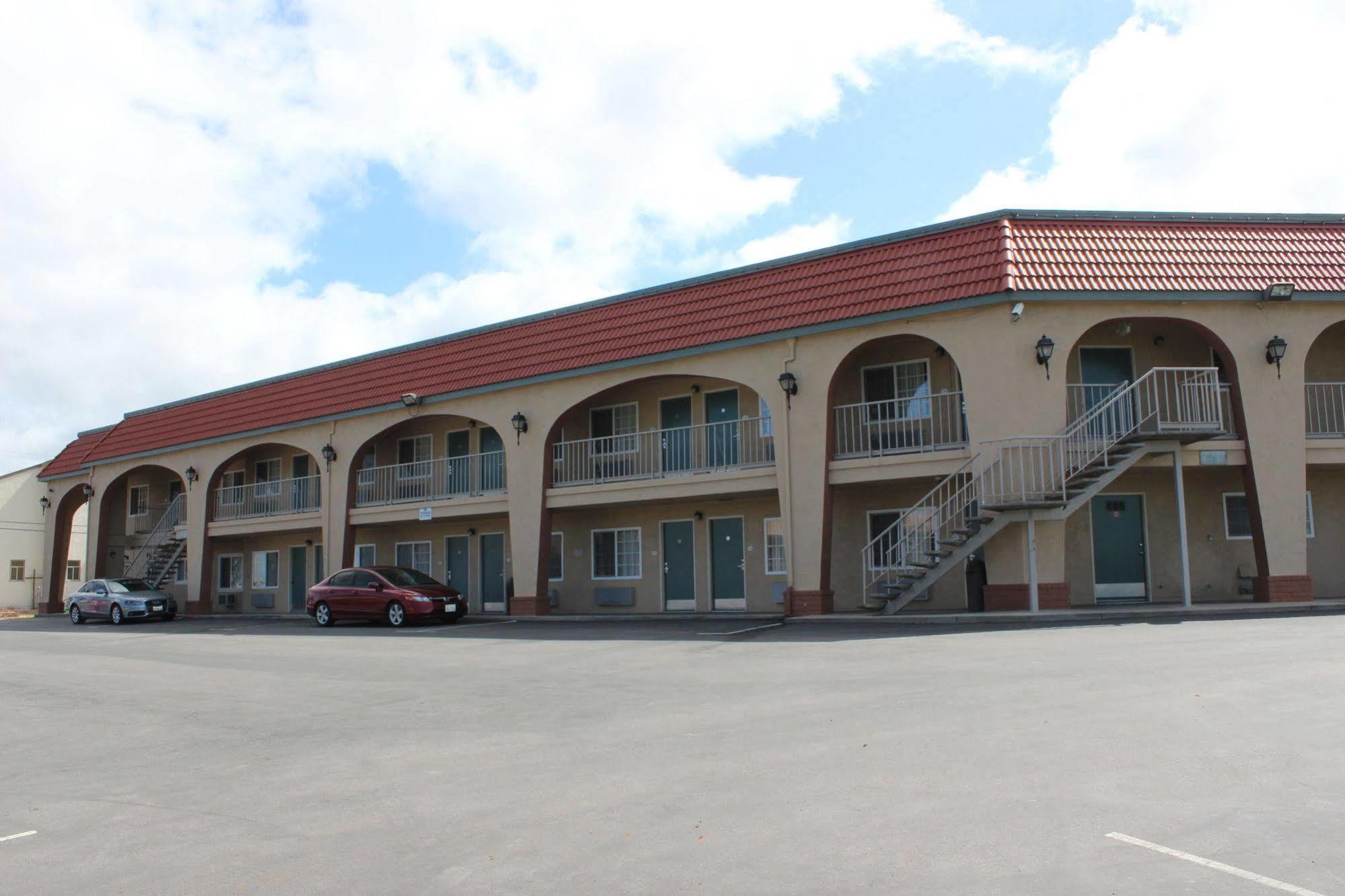 Salinas Inn Exteriér fotografie